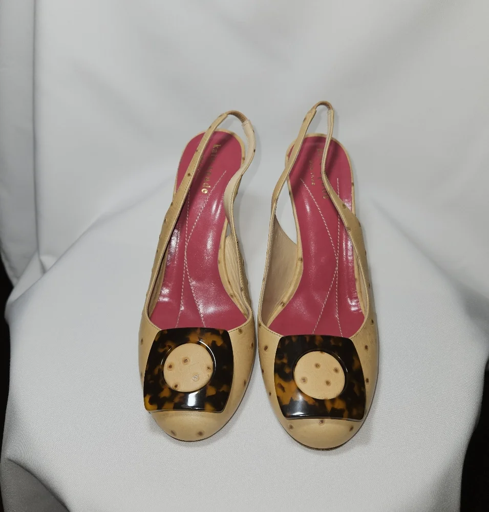 Kate Spade Pumps Tan Leather Ostrich Round Ornament Toe Slingback Size 6.5 B - Picture 2 of 7